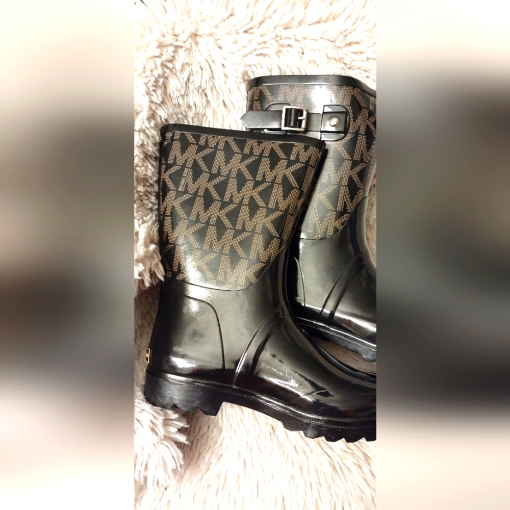Michael Kors Women Rain Boots Size 10.